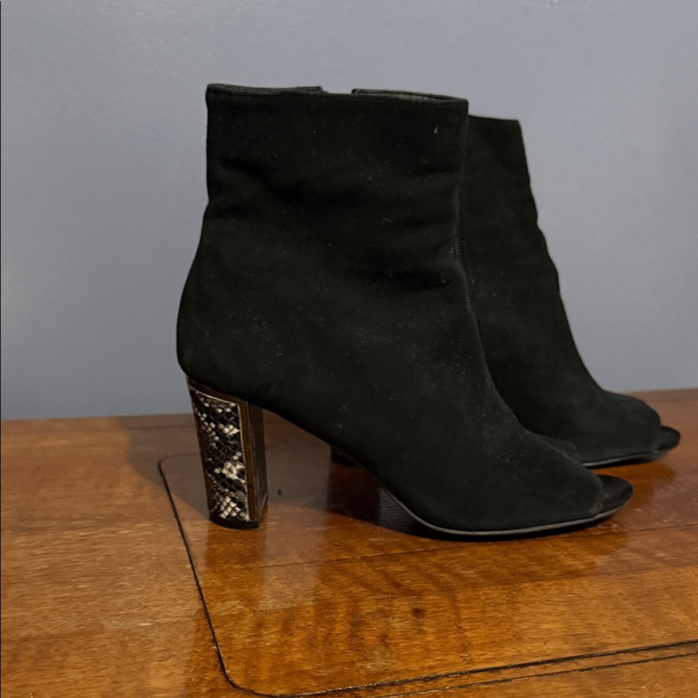Tahari Black Heeled Boots with Patterned Block Heel